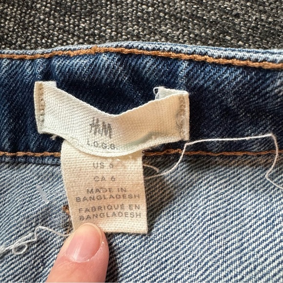 H&M Denim Blue Skirt with cut in front - Picture 4 of 9